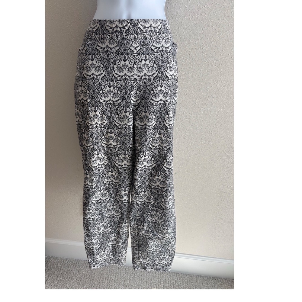 Chico's So Slimming Pants Womens 3R Size 16 Black White Paisley Damask Straight